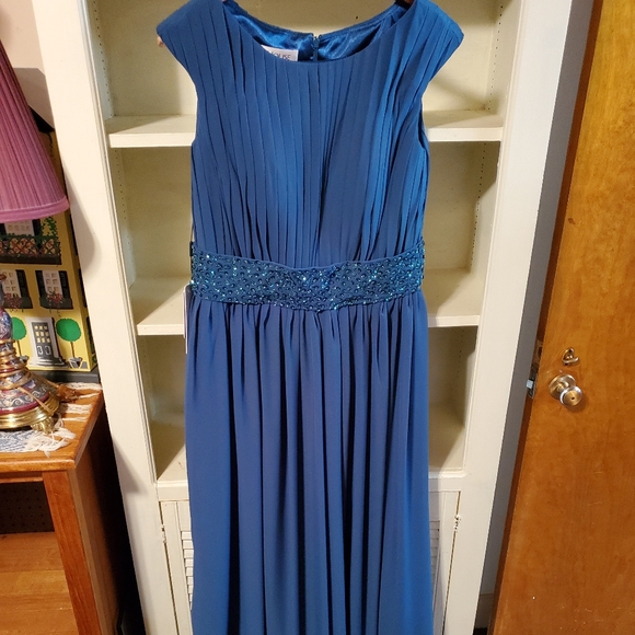 Bridesmaids dress - Picture 1 of 3